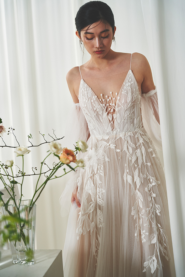 軽くて海外に持ち込みやすいクリオアマリージュのドレス